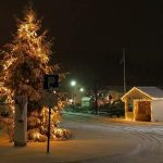 Julegran på torget i Holmsbu