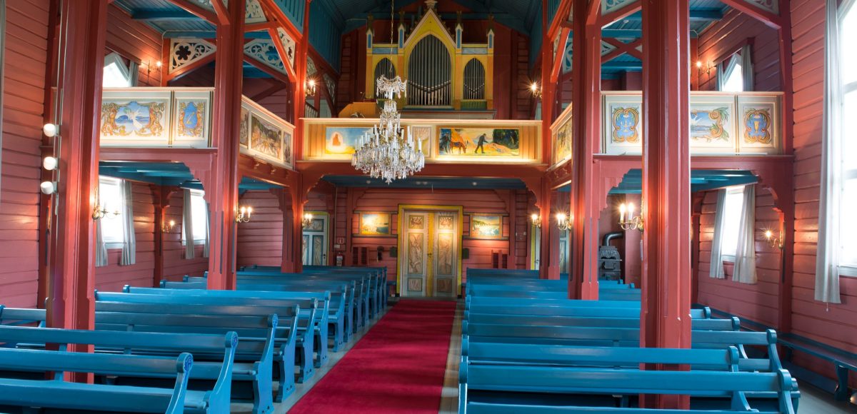 Holmsbu kirke - interiør